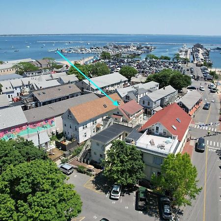 Апартаменты Center Of Town Steps Away Private Deck Провинстаун Экстерьер фото